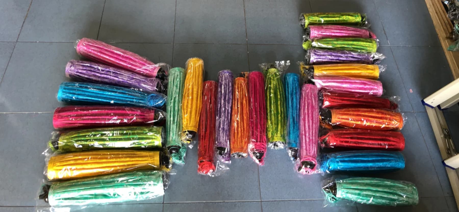 Test thắp sáng đèn thả trần
