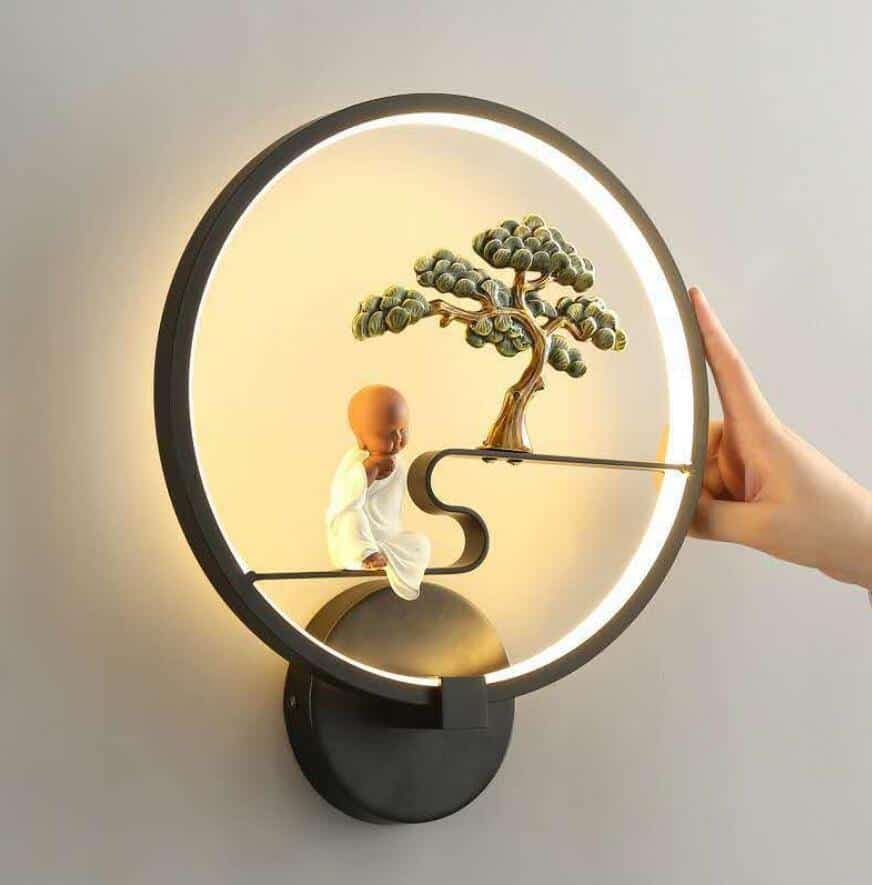 Đèn ốp tường thủy tinh thiền sư cây tùng trang trí phòng ngủ thumbnail 3