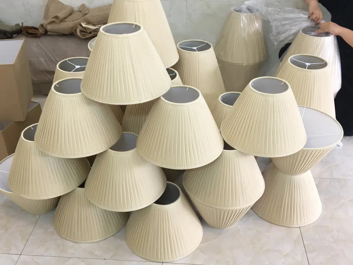 chao đèn phòng rộng — Kaha thủ công