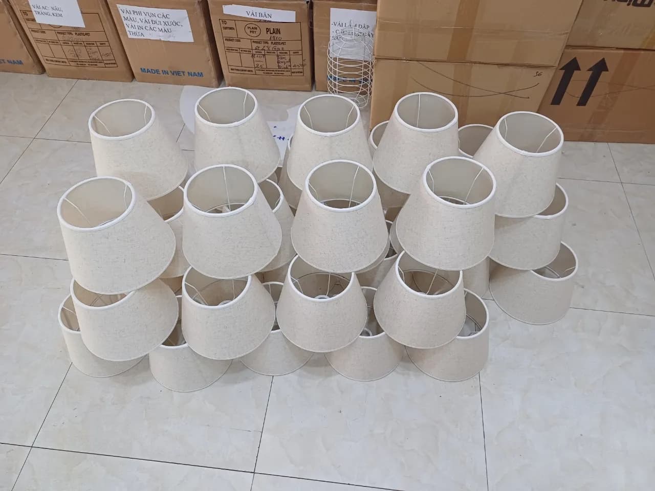 Chụp nón trắng, lô giao hàng loạt