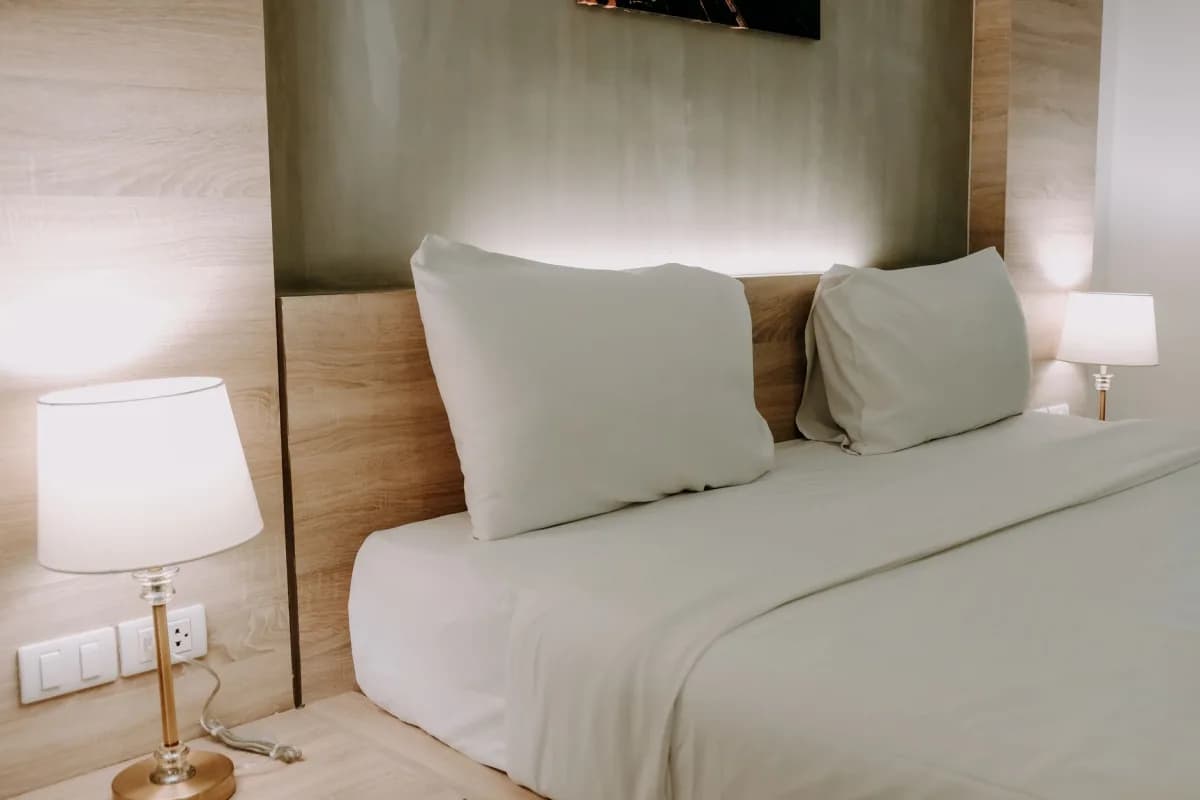 Chụp Đèn Lụa 2 Da Resort Luxury 5 Sao — Đổi Màu Ánh Sáng — ảnh minh họa