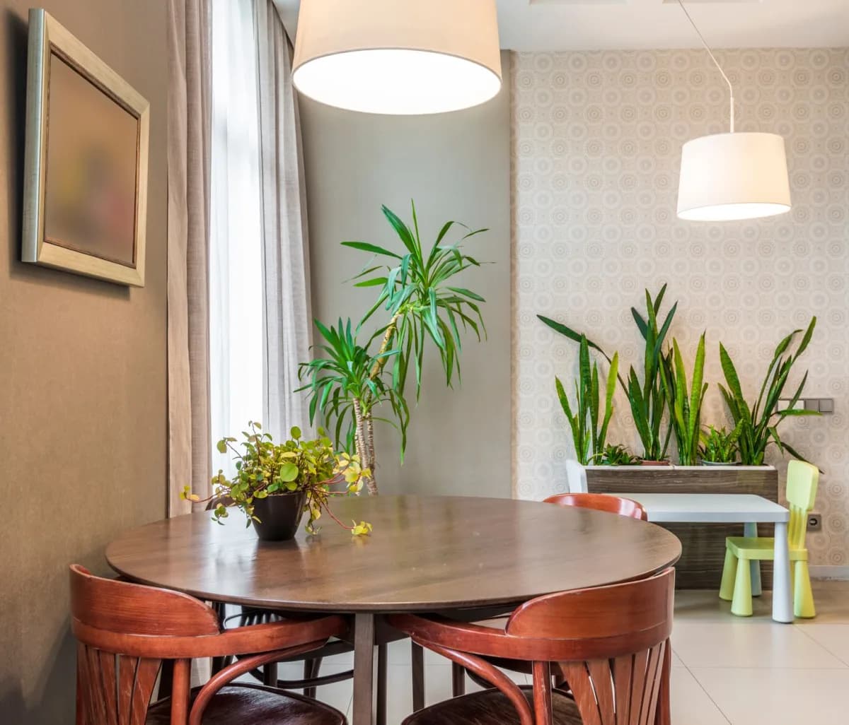 Đèn Lồng Hội An Trang Trí Phòng Khách — Focal Point Indochine Và Tropical — ảnh minh họa