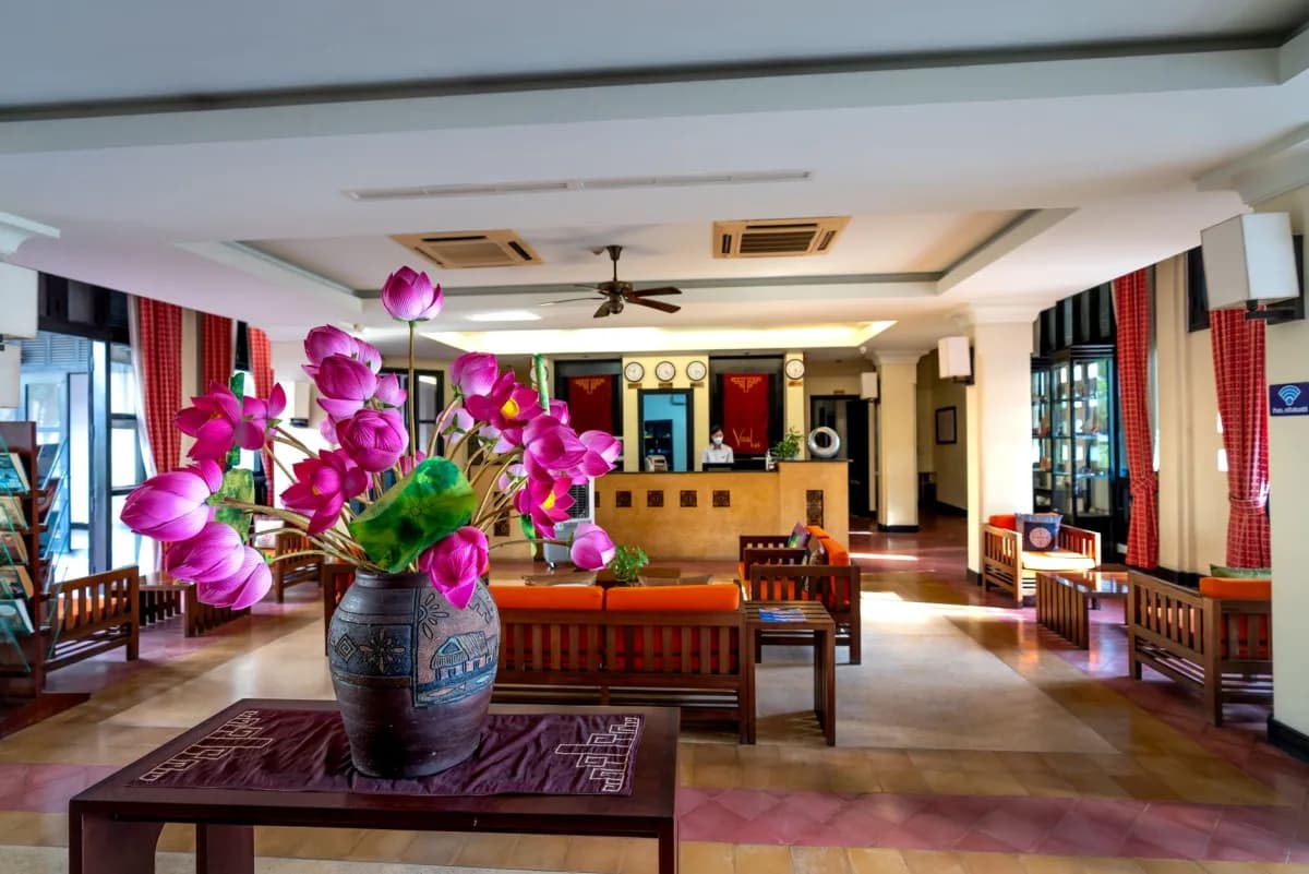 Lồng Đèn Trang Trí Resort — Vải Dù Chống Nước B2B — ảnh minh họa