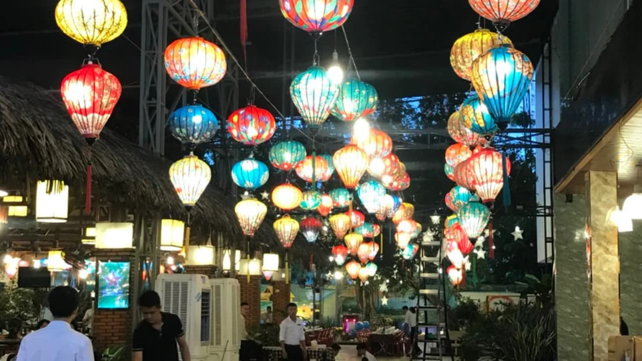 Khách Hàng Lồng Đèn Hội An — Đối Tượng, Nhu Cầu & Giải Pháp KAHA — KAHA xưởng đèn lồng Hội An TP.HCM