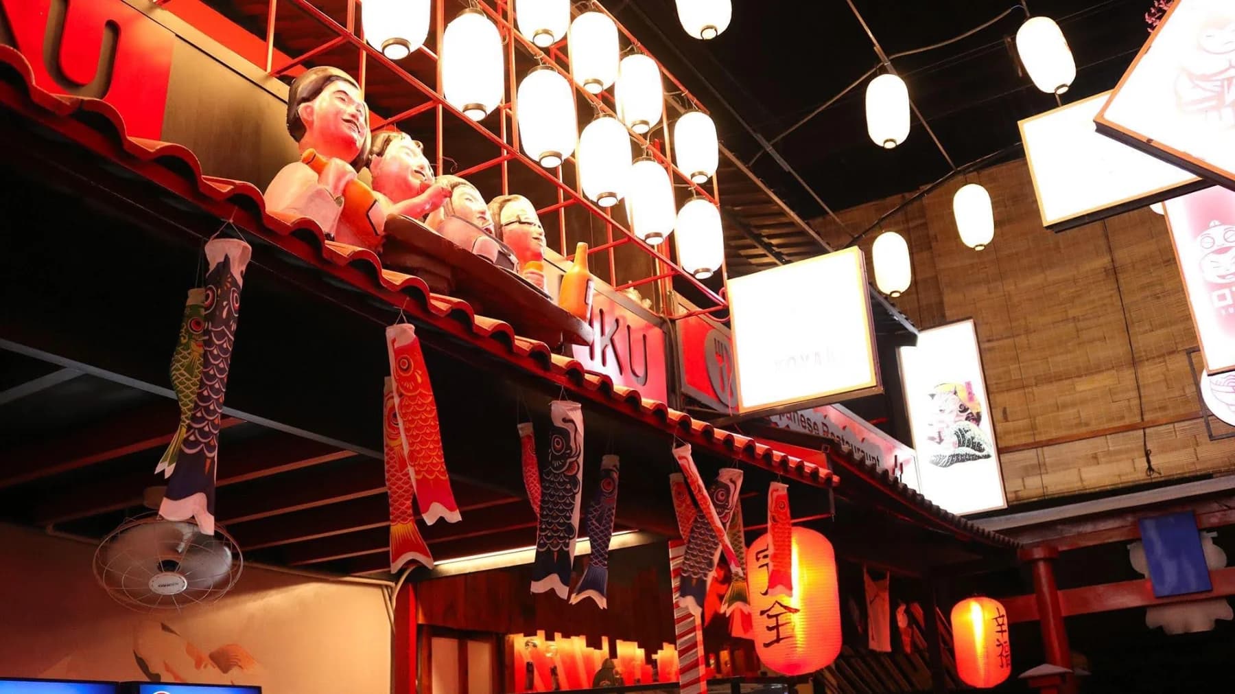 đèn lồng nhật bản cao cấp treo quán izakaya nội thất gỗ ấm cúng kaha