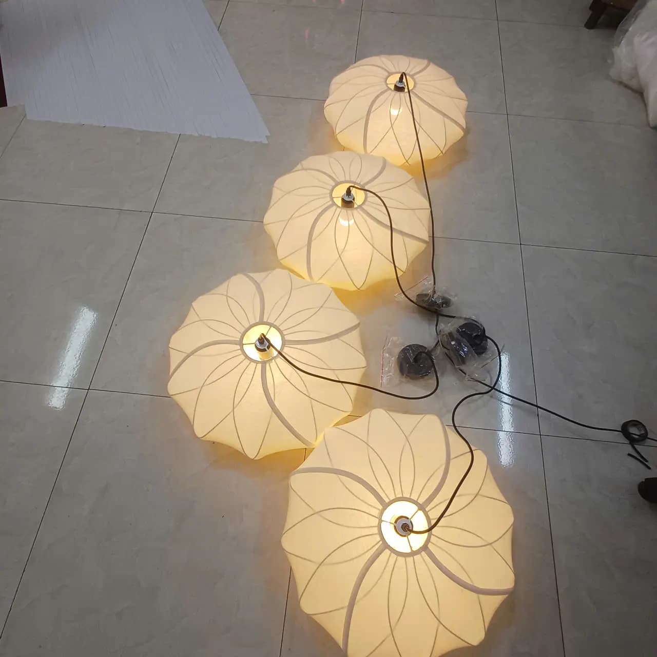 Đèn giấy dó cánh sen trang trí nhà hàng KH-GD06 thumbnail 2
