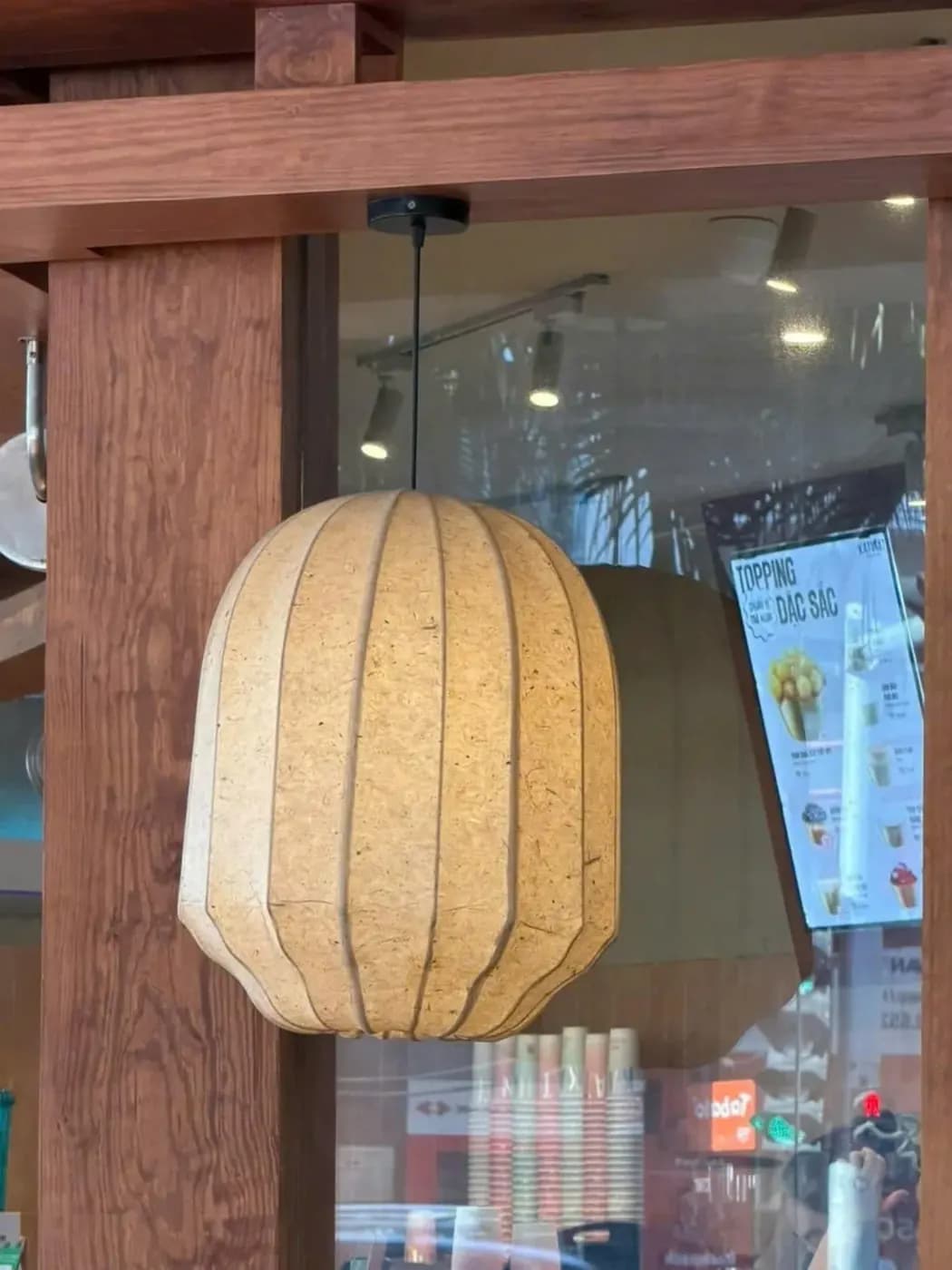 Đèn giấy dó dáng bầu màu nâu treo quán cafe KH-GD01 thumbnail 3