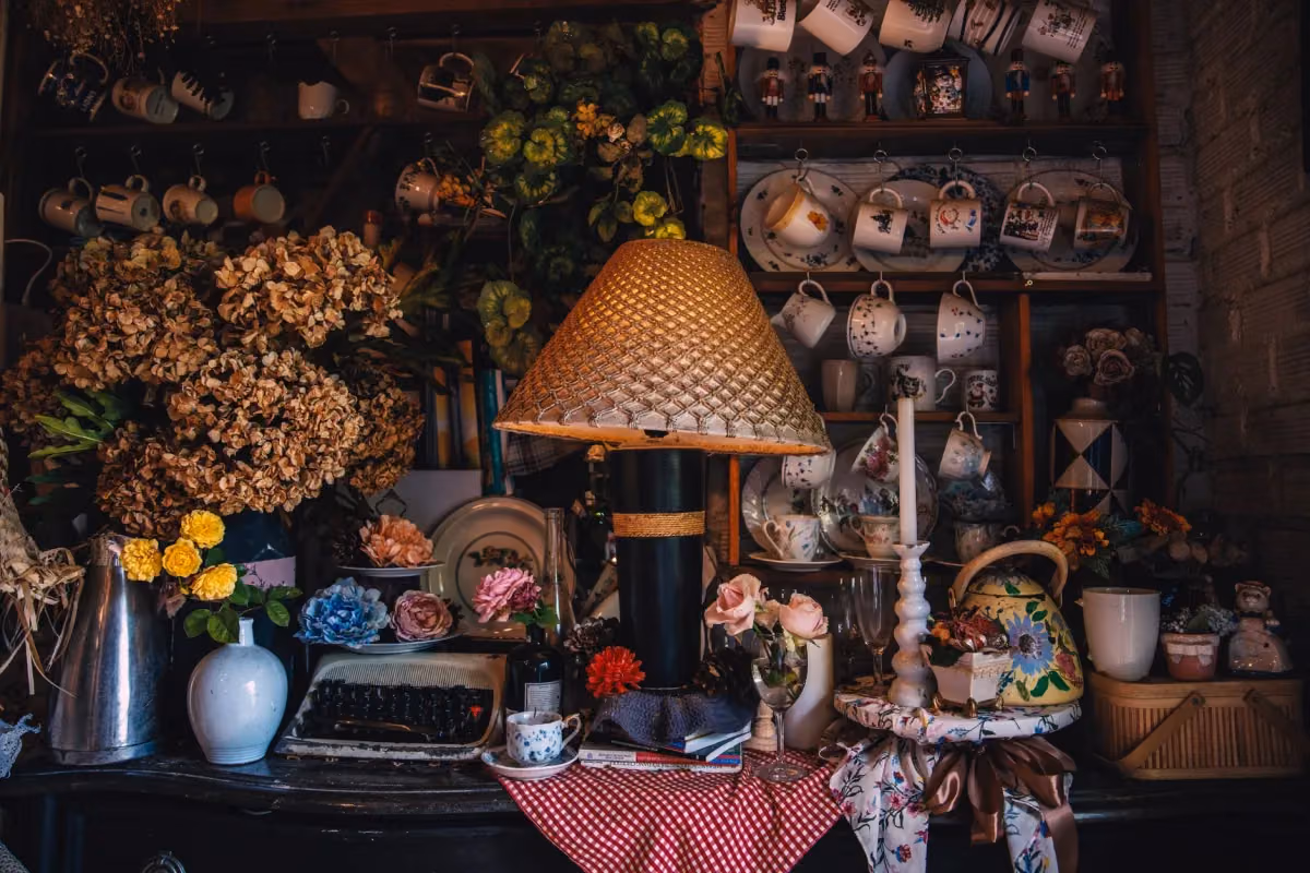 Chao đèn may đo theo bản vẽ kiến trúc sư — ảnh minh họa