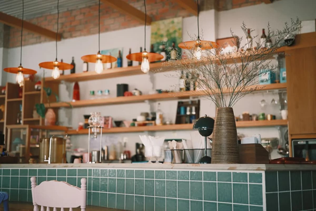 Đèn Trang Trí Nhà Hàng Cafe Tại Cần Thơ — Gia Công B2B KAHA | Thiết Kế Cao Cấp — ảnh minh họa