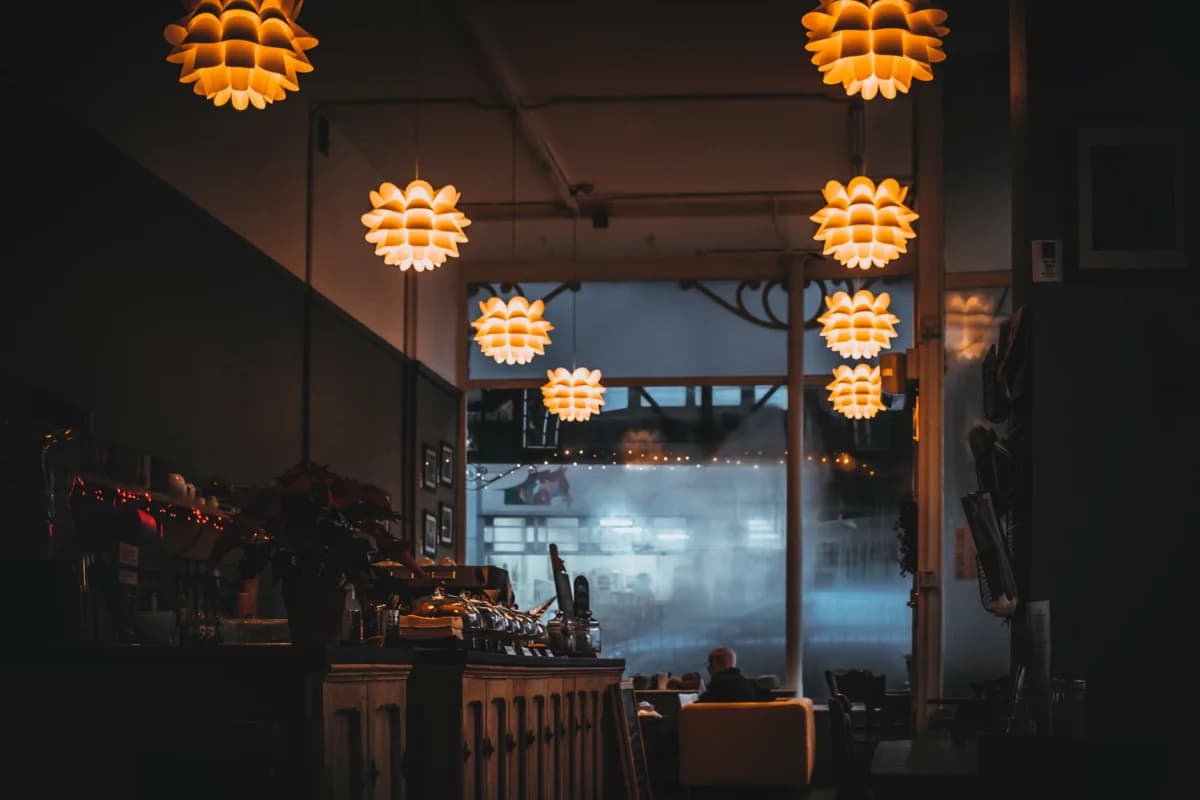 Đèn Trang Trí Nhà Hàng Cafe Tại Khánh Hòa — Gia Công B2B KAHA | Thiết Kế Cao Cấp — ảnh minh họa