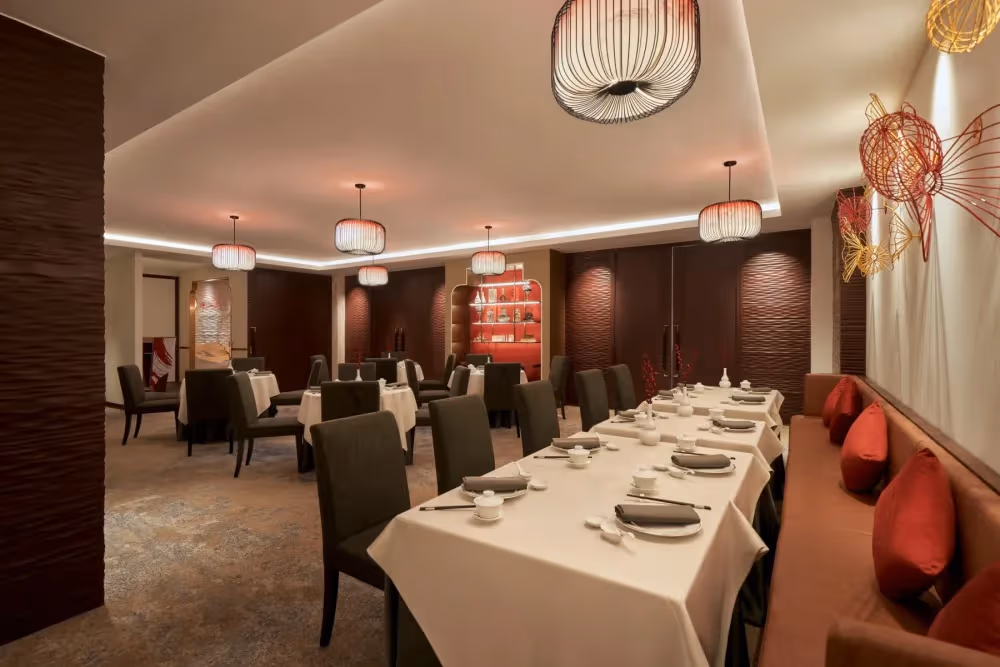 đèn chùm đỏ vàng nhà hàng cao cấp izakaya kaha