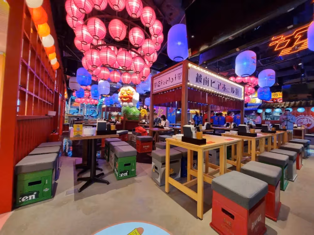 đèn lồng nhật bản lớn treo food court beer hall toàn cảnh kaha