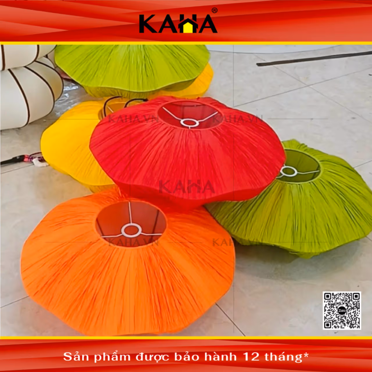 Chao đèn vải hình nón dẹt nhiều màu sắc, một dạng khối hình học dùng trong bố cục trần