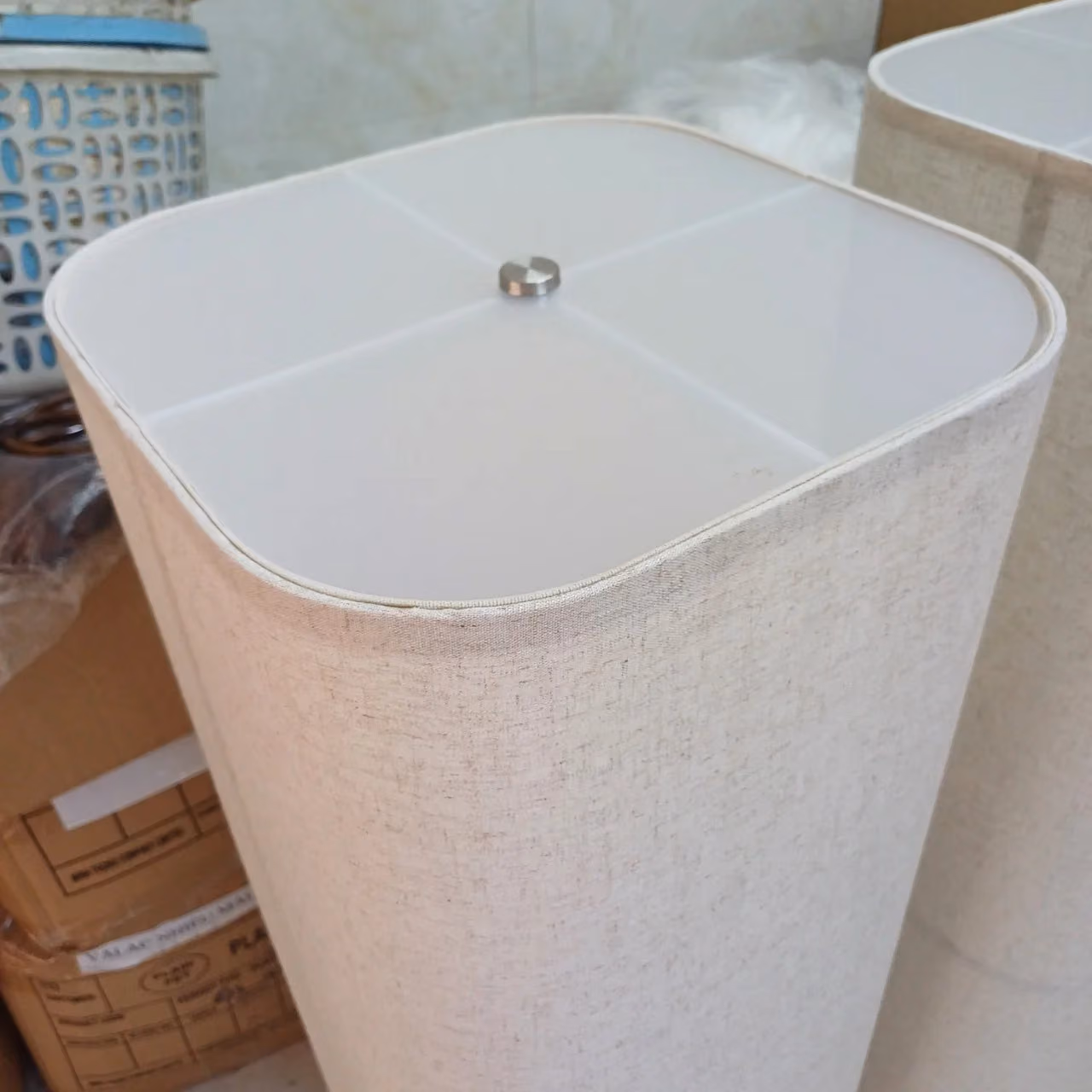 Chụp đèn vải dáng vuông bo góc màu trắng khổ lớn