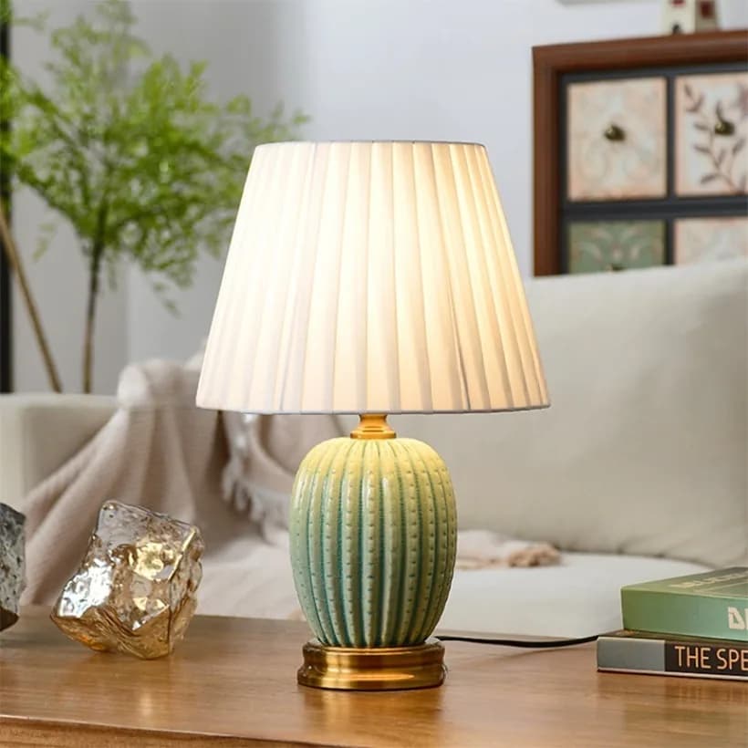 Đèn để bàn thân gốm men xanh ngọc chụp vải xếp ly KH-DB101 Đèn để bàn thân gốm men xanh ngọc chụp vải xếp ly KH-DB101