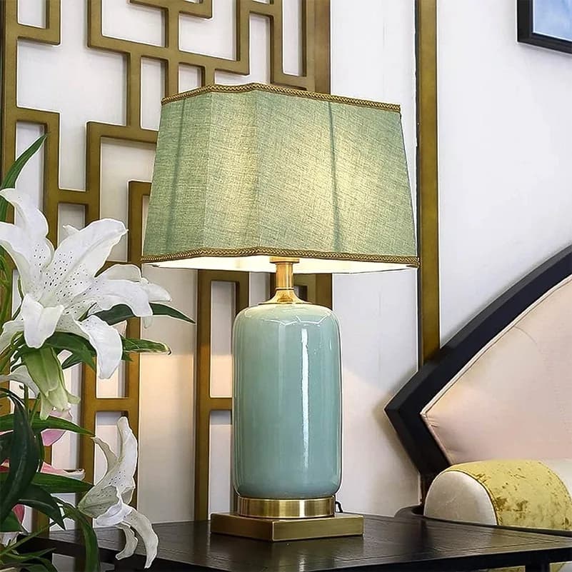 Đèn ngủ để bàn gốm xanh ngọc chụp vải vuông vát KH-DB112 Đèn ngủ để bàn gốm xanh ngọc chụp vải vuông vát KH-DB112